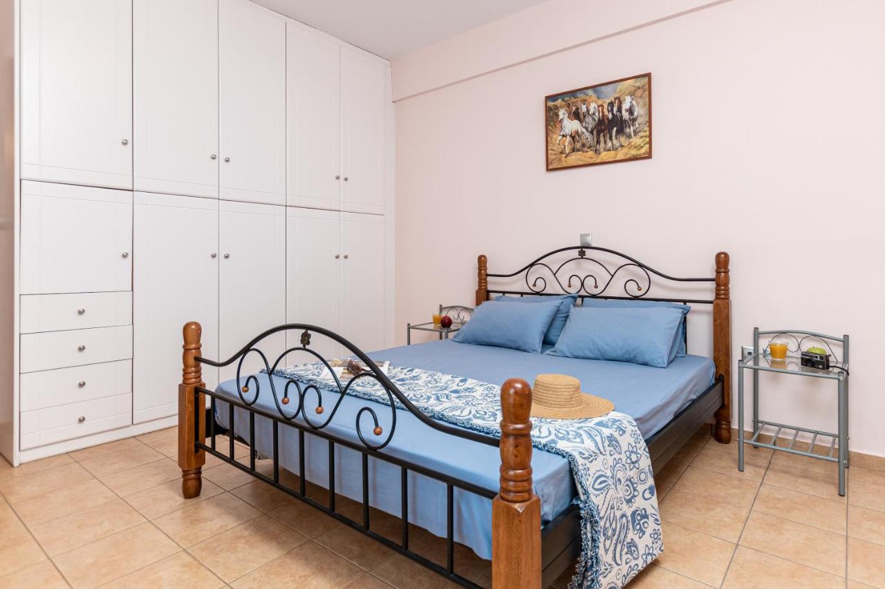 Nick & Debbie'S Two-Storey Apartment Melanes Luaran gambar
