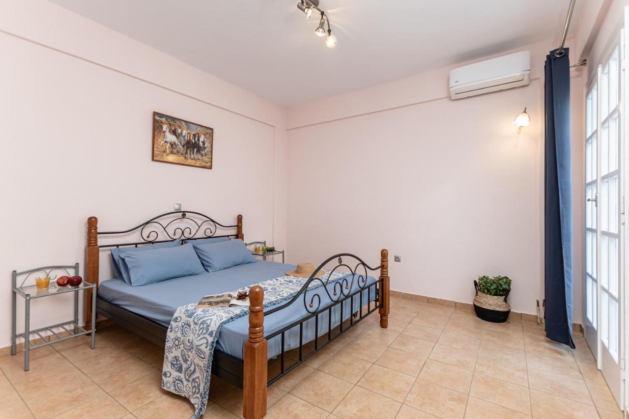 Nick & Debbie'S Two-Storey Apartment Melanes Luaran gambar