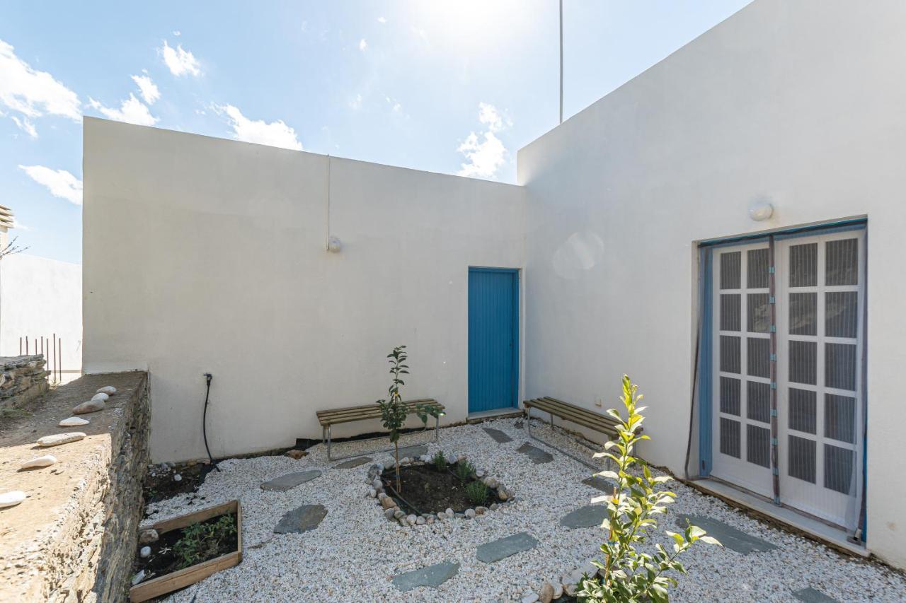 Nick & Debbie'S Two-Storey Apartment Melanes Luaran gambar