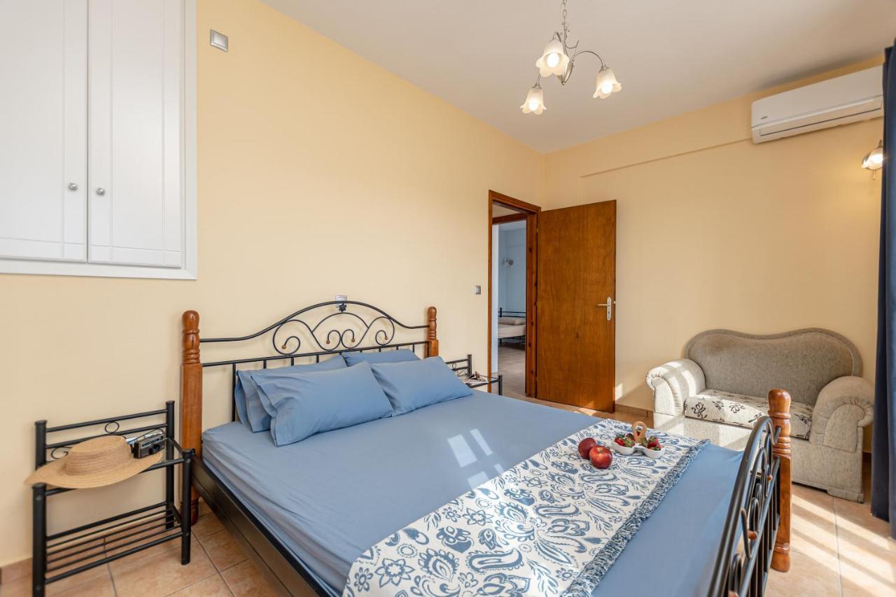 Nick & Debbie'S Two-Storey Apartment Melanes Luaran gambar