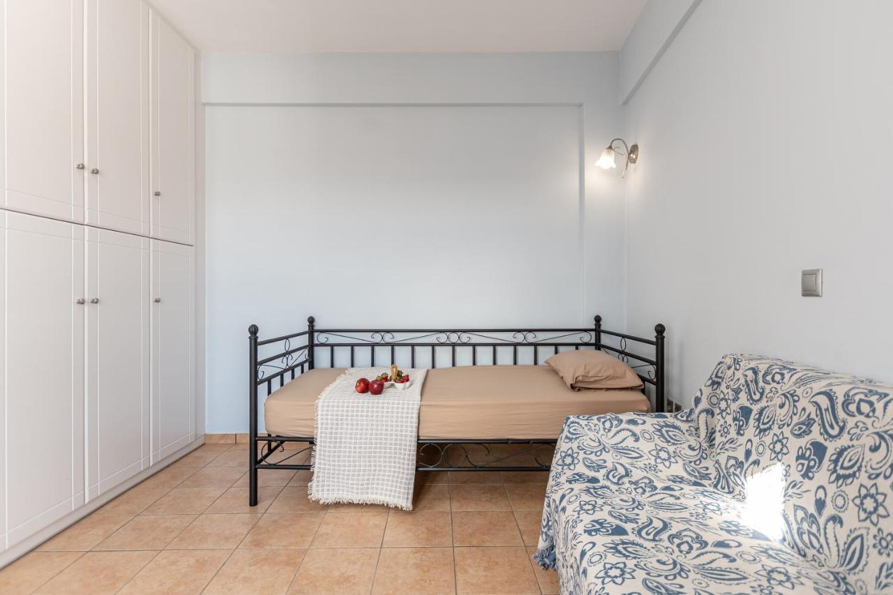 Nick & Debbie'S Two-Storey Apartment Melanes Luaran gambar