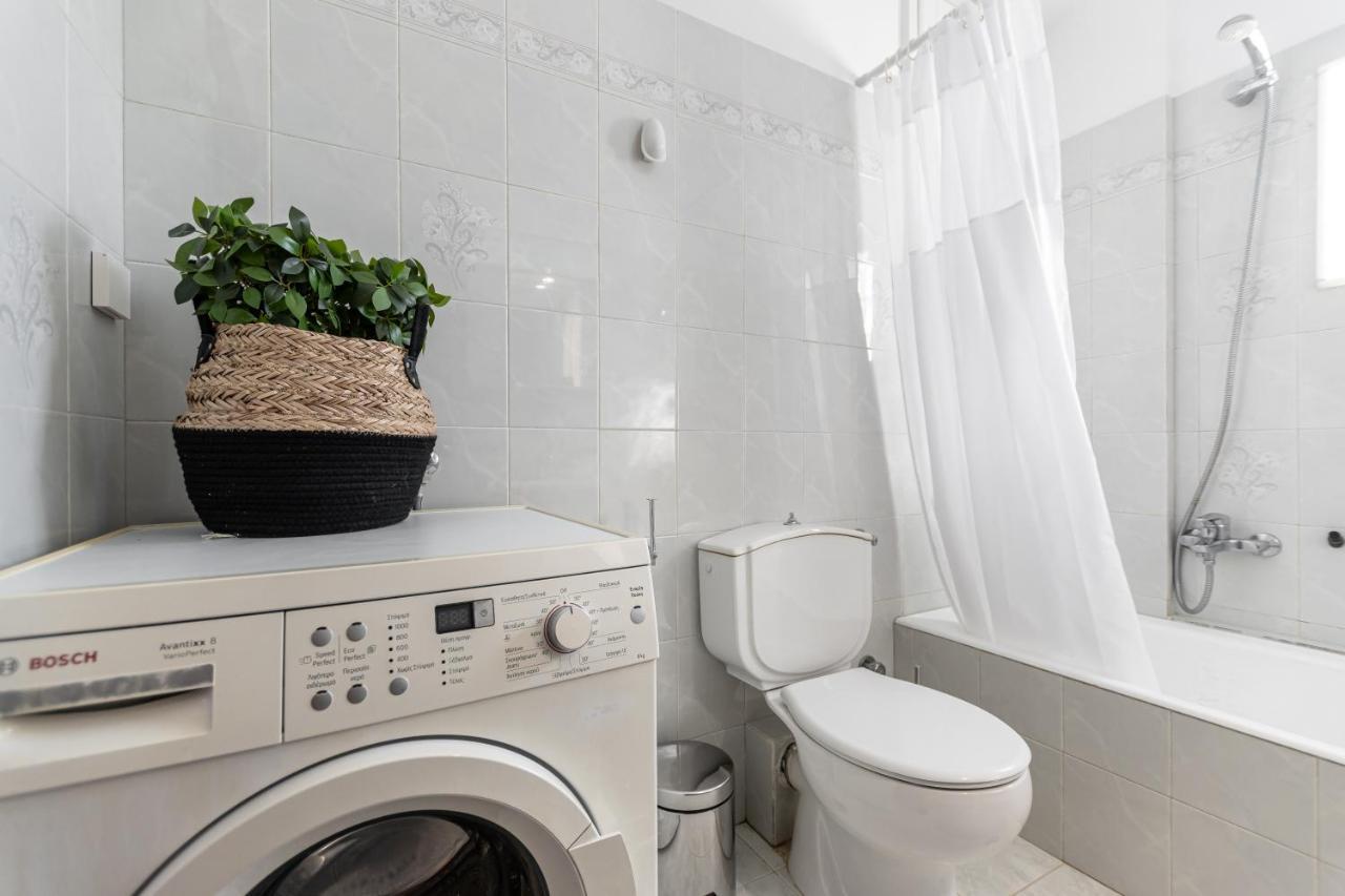 Nick & Debbie'S Two-Storey Apartment Melanes Luaran gambar