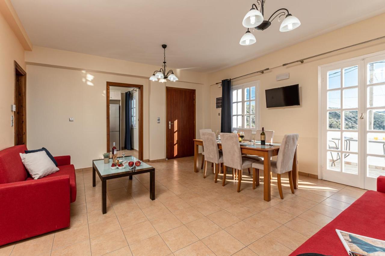 Nick & Debbie'S Two-Storey Apartment Melanes Luaran gambar